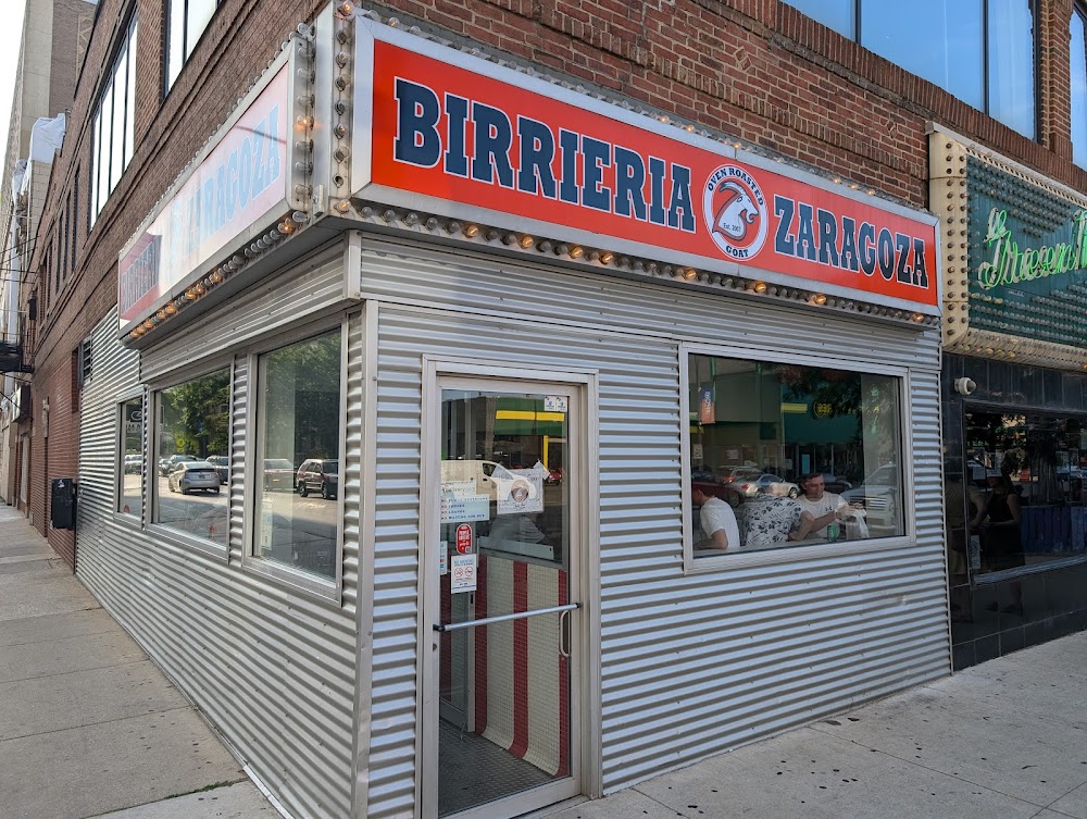 Birrieria Zaragoza exterior, Chicago
