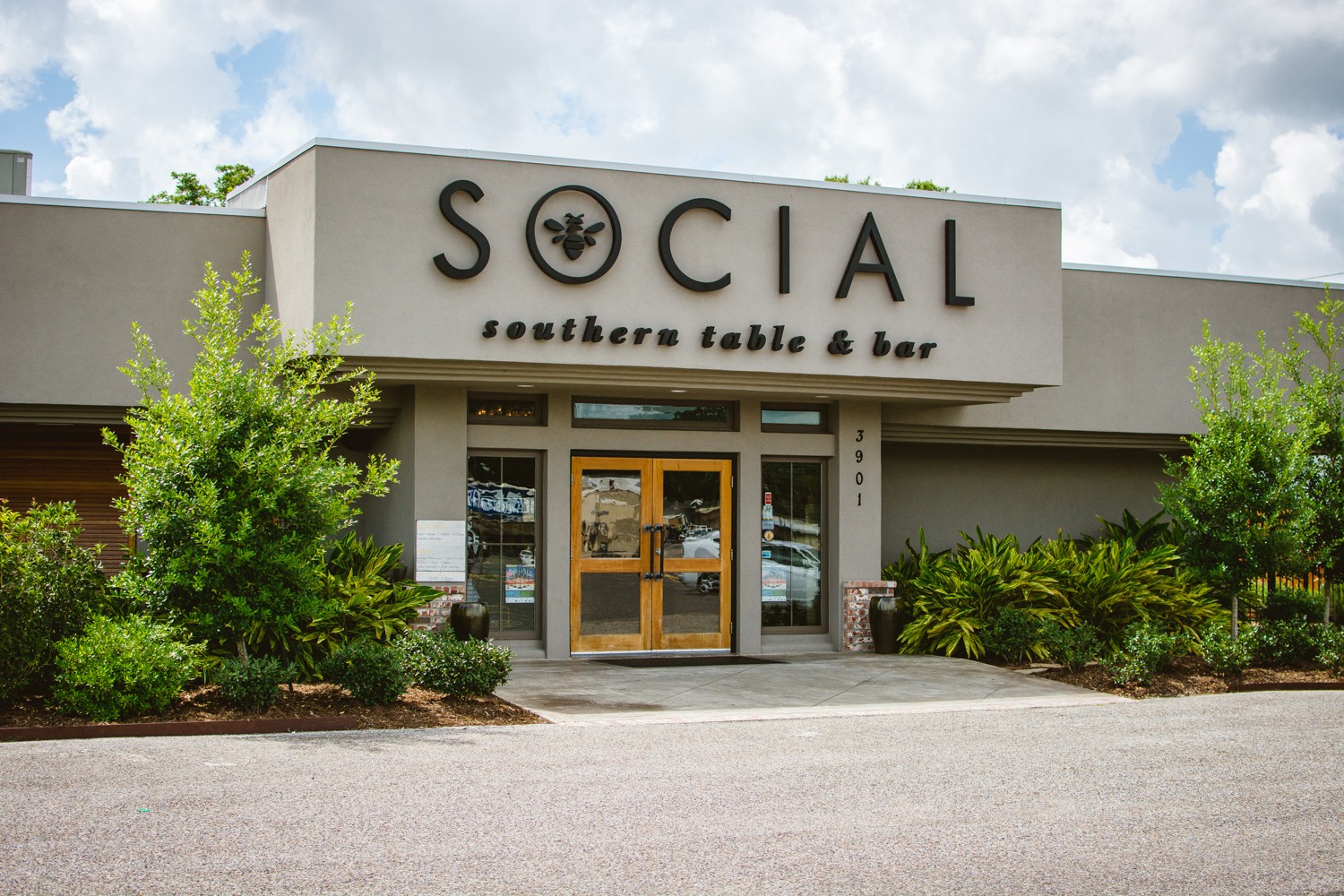 The Social Southern Table & Bar building exterior