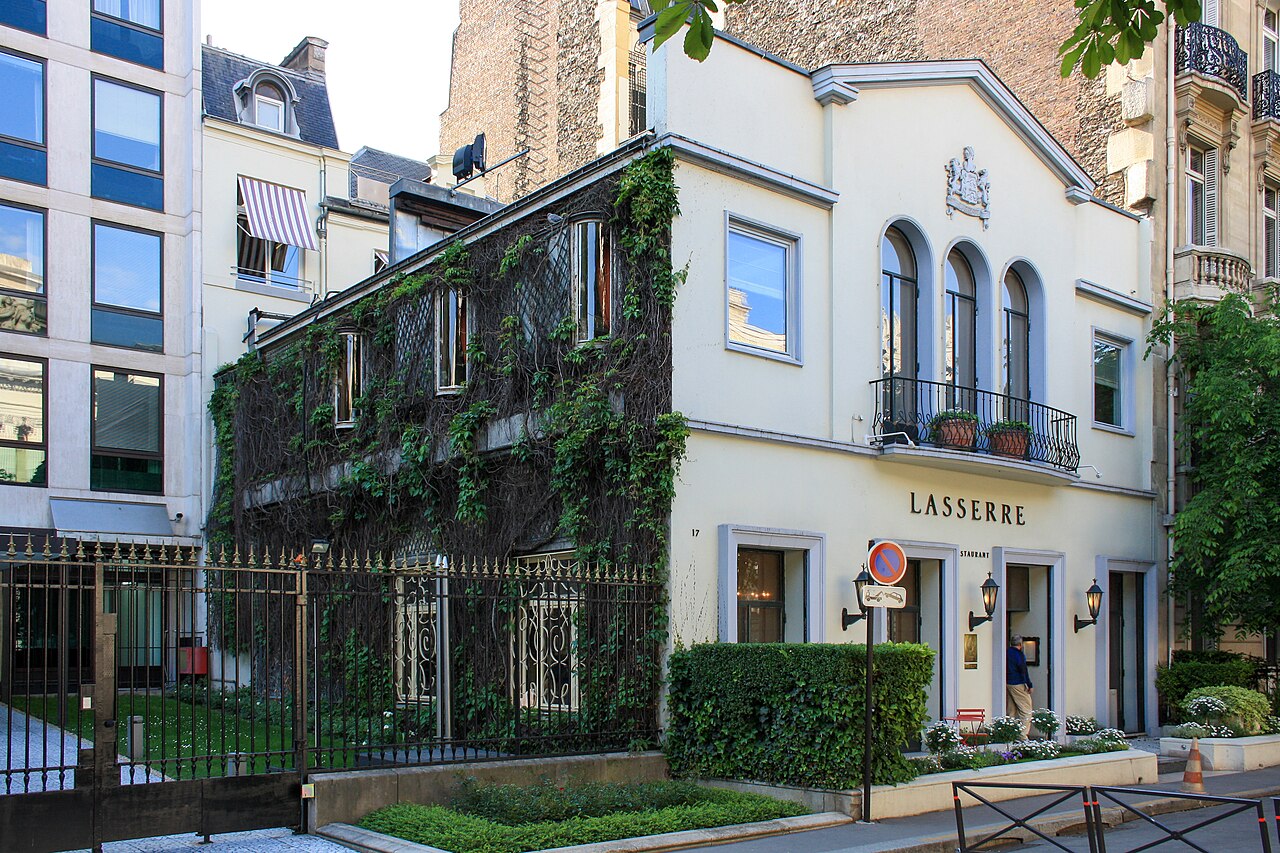 Lasserre exterior, Paris