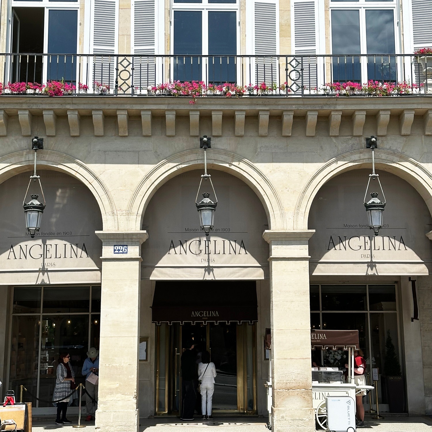 Angelina exterior, Paris