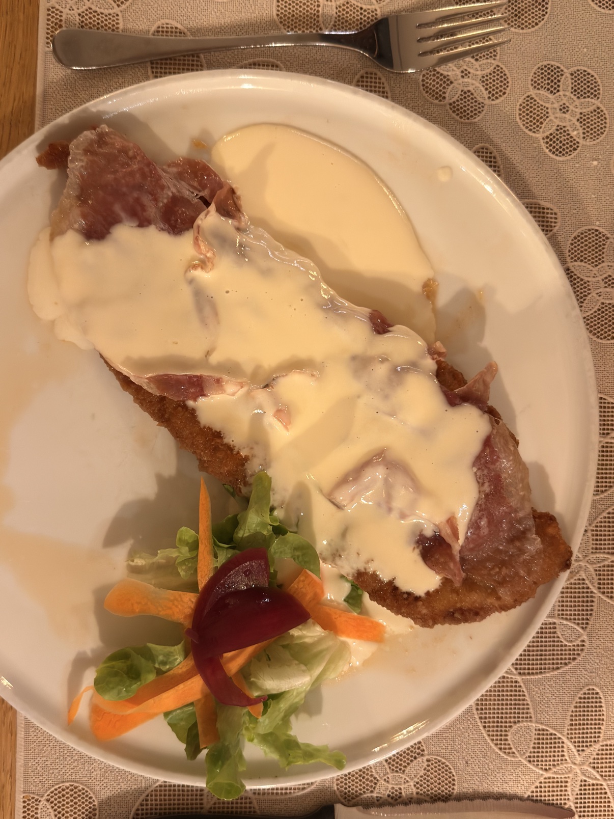 Cotoletta alla bolognese at Trattoria Da Me — breaded veal cutlet with prosciutto under a molten cheese sauce